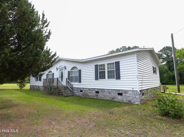 381 Winery Road, Sneads Ferry, NC 28460