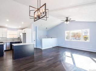 140 Cloverhill Ave, Bridgeport, CT 06606