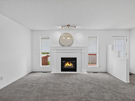 2nd image of 82 Heatherglen Close
