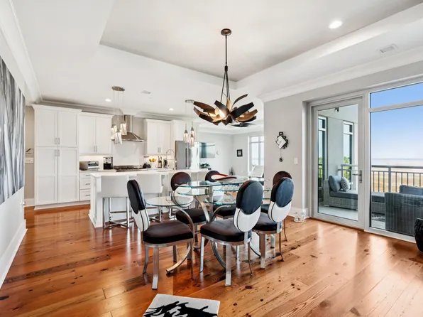 155 Wingo Way #467, Mount Pleasant, SC 29464