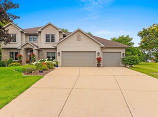 1108 Hoks Ridge Ln, De Pere, WI 54115