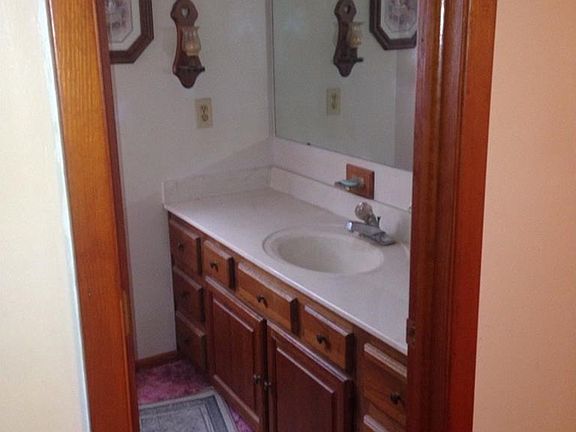3rd image of 2803 Villa Ave