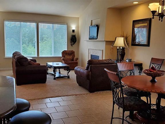 3rd image of 2609 Peach Ct #A