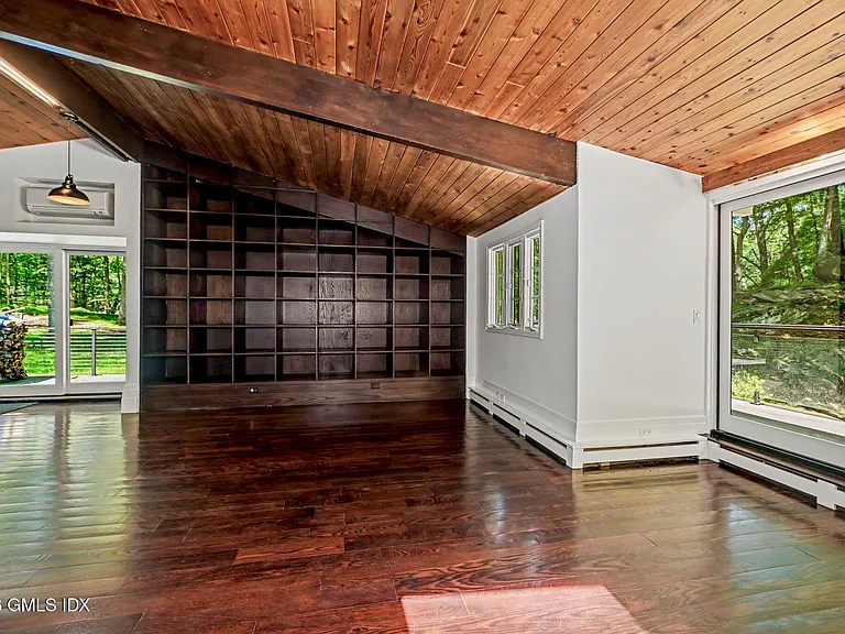 424 Cognewaugh Rd — Photo 6