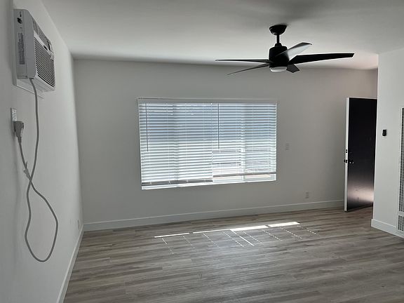 3rd image of 1326 S Gramercy Pl #12
