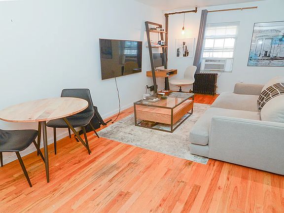 5th image of 500 Hudson St #5