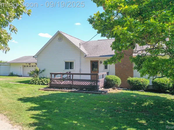 2250 Applegate Rd, Marlette, MI 48453