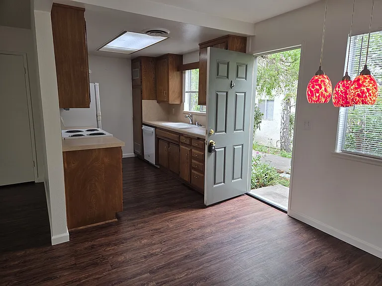 1750 Prefumo Canyon Rd #3 — Photo 5