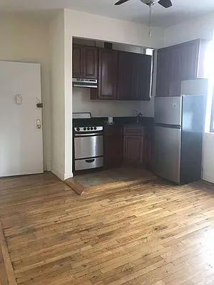 Rented by Crosstown Apartments NYC | media 10