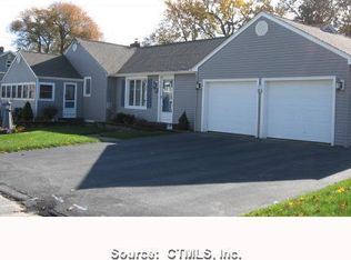 8 Sea Breeze Ave, Niantic, CT 06357