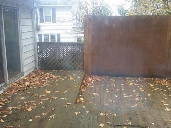 4th image of 81 Cedar Ave