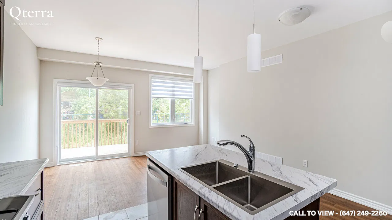 4 bed, 2.5 bath, 2000 sqft, $2,595 — Photo 4