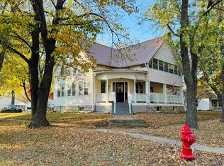 301 Cedar St, Overbrook, KS 66524