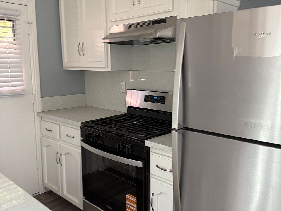 1st image of 816 Oakwood St Unit 1