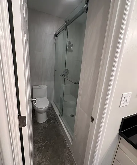 Master bathroom toilet/shower