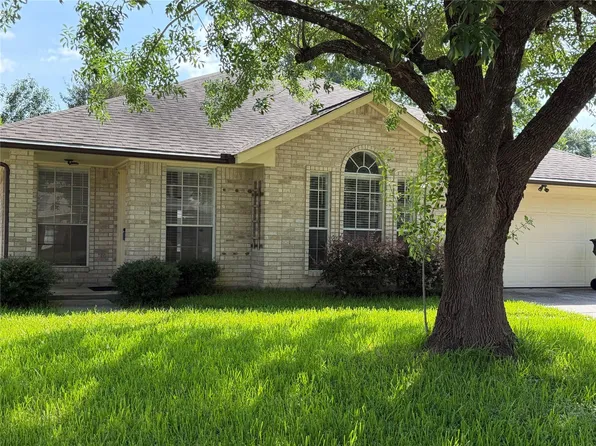 2238 Pine Cone Dr, Kingwood, TX 77339