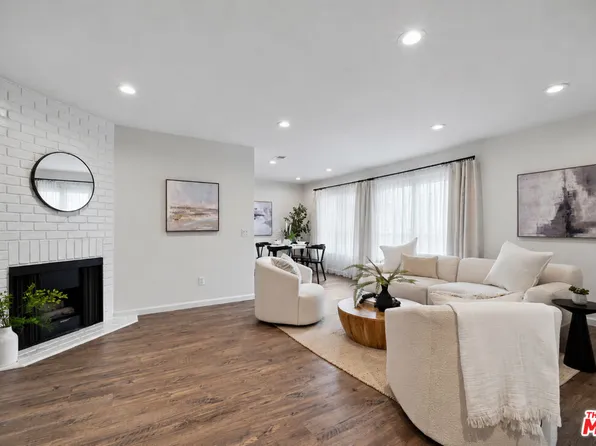 21811 Saticoy St Unit 23, Canoga Park, CA 91304