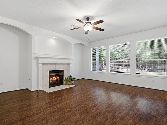 4th image of 130 Ledgestone Pl