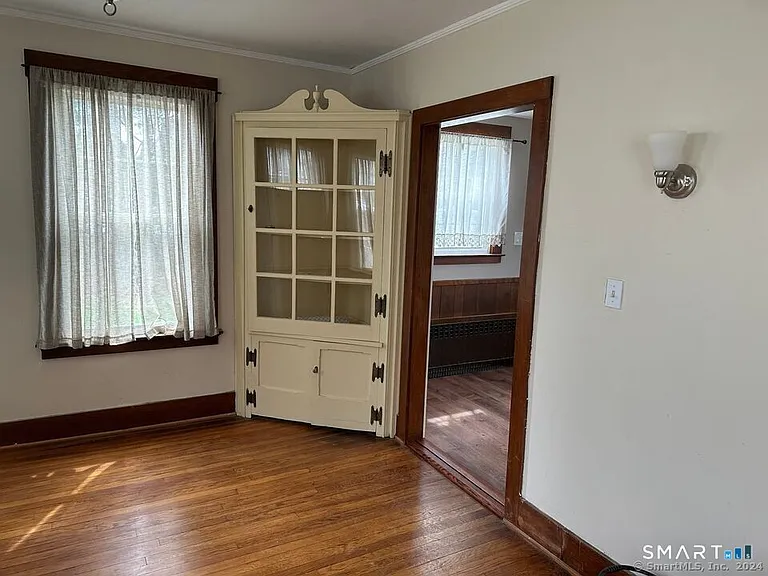 44 S Elm St — Photo 7