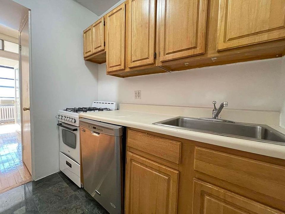 1st image of 339 E 81st St APT 3D