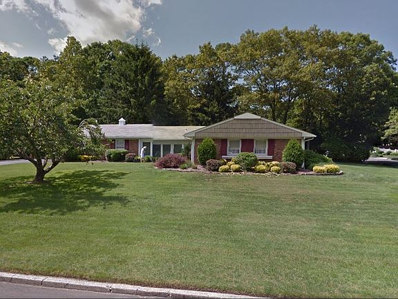 4th image of 1 Beaverdale Ln