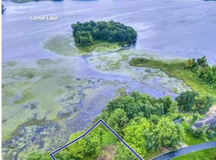 10 Oakpointe Dr, Michigan Center, MI 49254