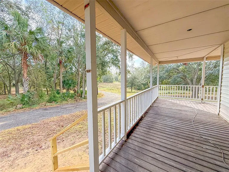 2827 Sanctuary Ln — Photo 28