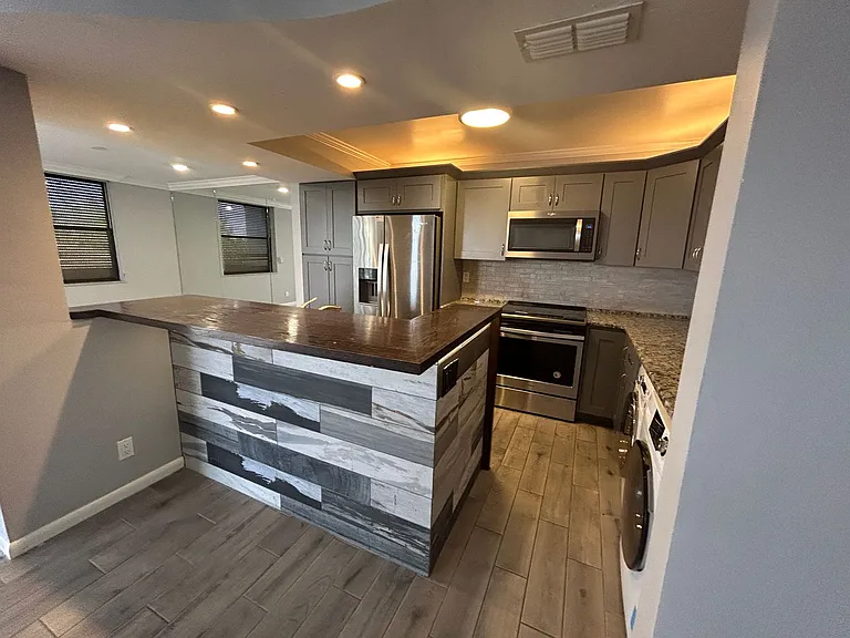 3490 N Key Dr #211C — Photo 4