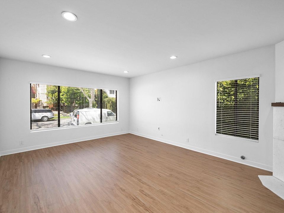 1st image of 9920 Robbins Dr #9920