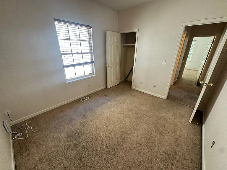 1701 Grove St — Photo 13