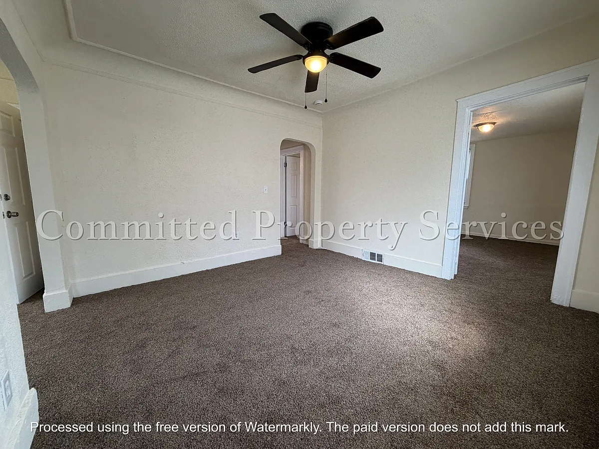Building Photo - 13350 Robson Ave #2