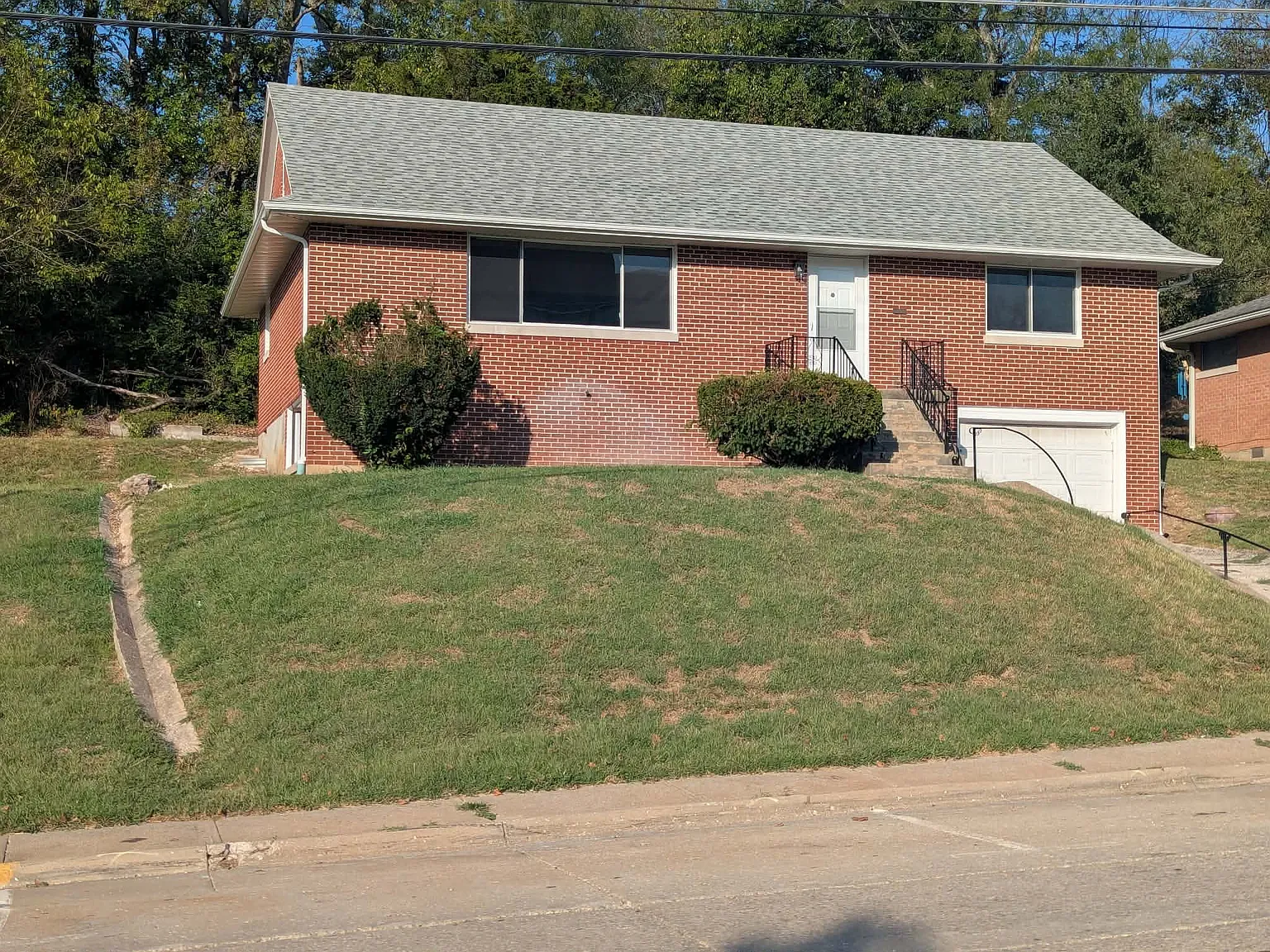 4 bed, 1.5 bath, 1808 sqft, $1,950 — Photo 1