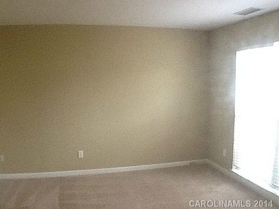 3rd image of 1325 Charidge Ln