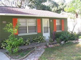698 Jackson Ave, Mount Dora, FL 32757