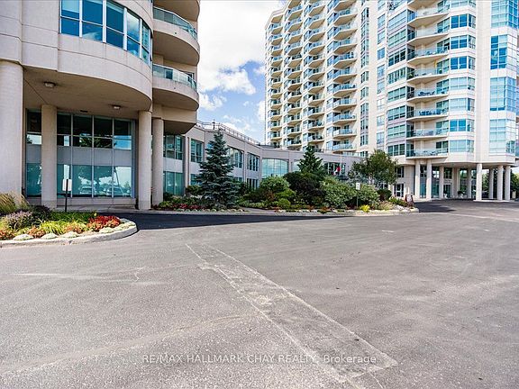 3rd image of 2 Toronto St #1404