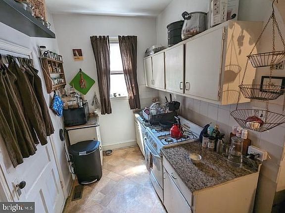 5th image of 1172 S 10th St #1