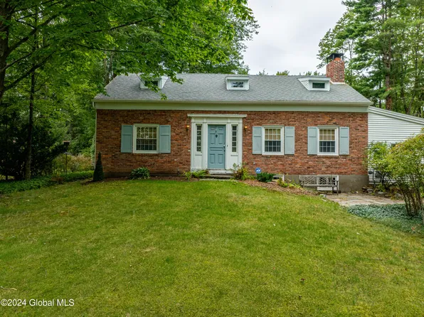 907 Inman Road, Niskayuna, NY 12309