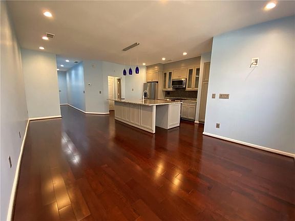 4th image of 5760 Terremont Cir