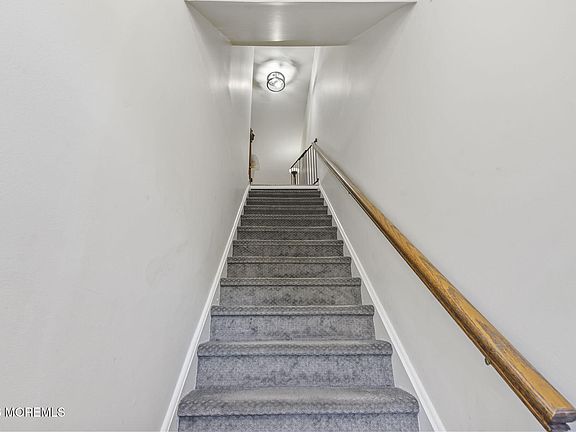 3rd image of 62 Inverness Court