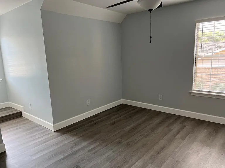 3233 Autumn Ridge Dr W — Photo 3