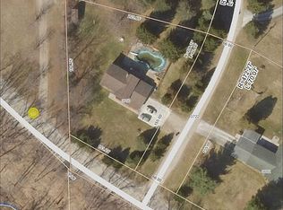 3750 Valentine Rd, Whitmore Lake, MI 48189