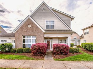 2925 Silverthorn Dr, Charlotte, NC 28273