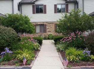 W194S7764 Overlook Bay Rd APT D, Muskego, WI 53150