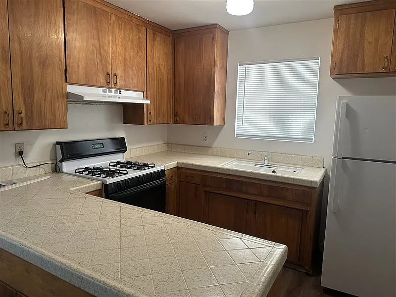 2 bed, 1.0 bath, 1000 sqft, $1,850 — Photo 4