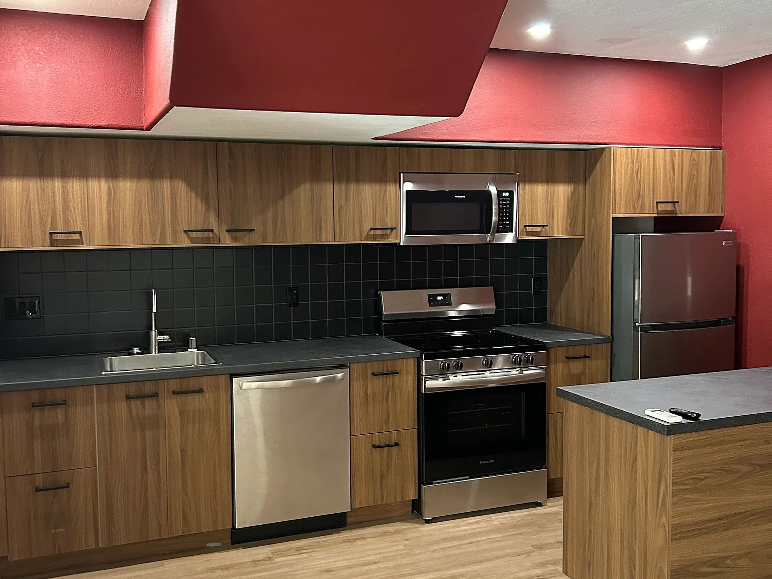 Studio, 500 sqft, $2,100 — Photo 3