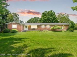 625 Park Ln, Corunna, MI