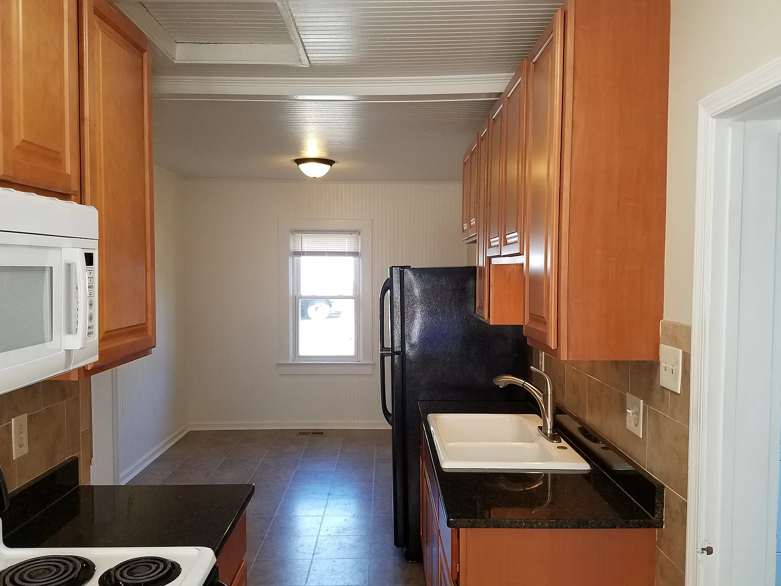 2 bed, 984 sqft, $2,400 — Photo 4