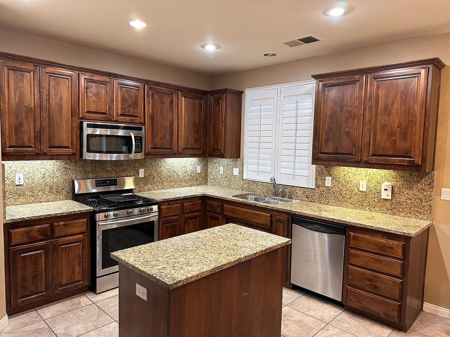 7309 Sleepy Lagoon Dr — Photo 3