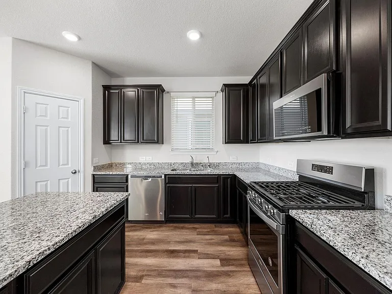 25411 Farmstead Prairie Pl — Photo 4