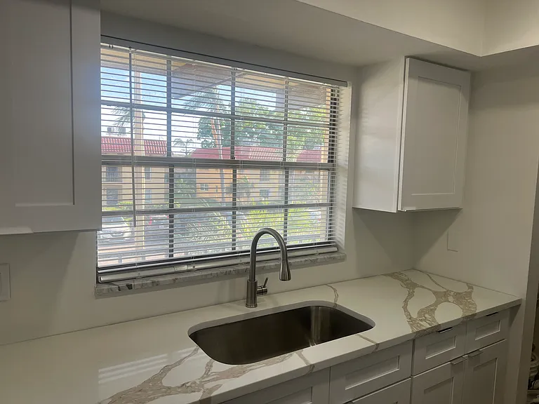 1845 S Highland Ave #11 — Photo 7